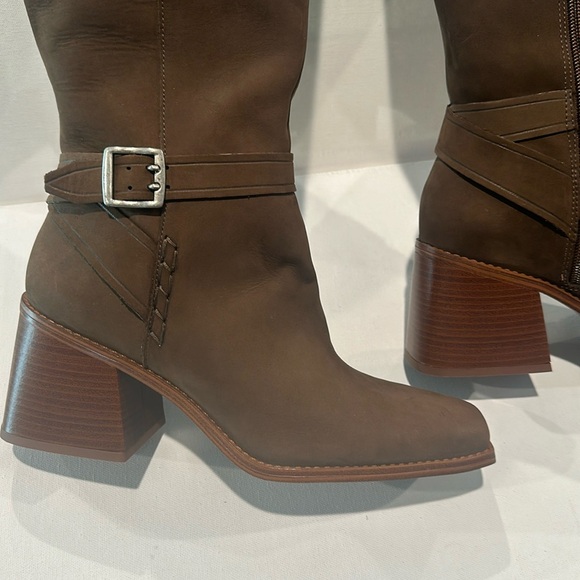 Vince CAMUTO Brown Leather Block Heel Boots with side buckle and zipper. - Picture 2 of 11